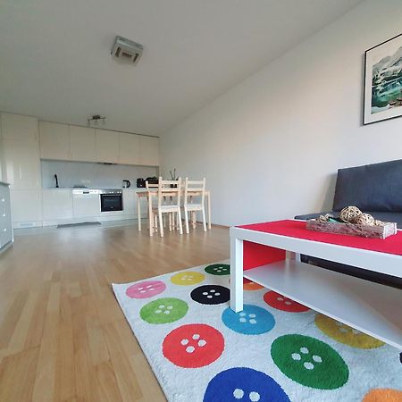 Near Lake One Bedroom Cute Apartment Bécs Kültér fotó