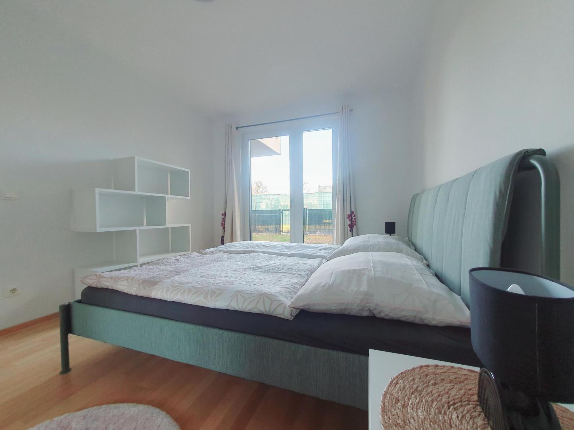 Near Lake One Bedroom Cute Apartment Bécs Kültér fotó