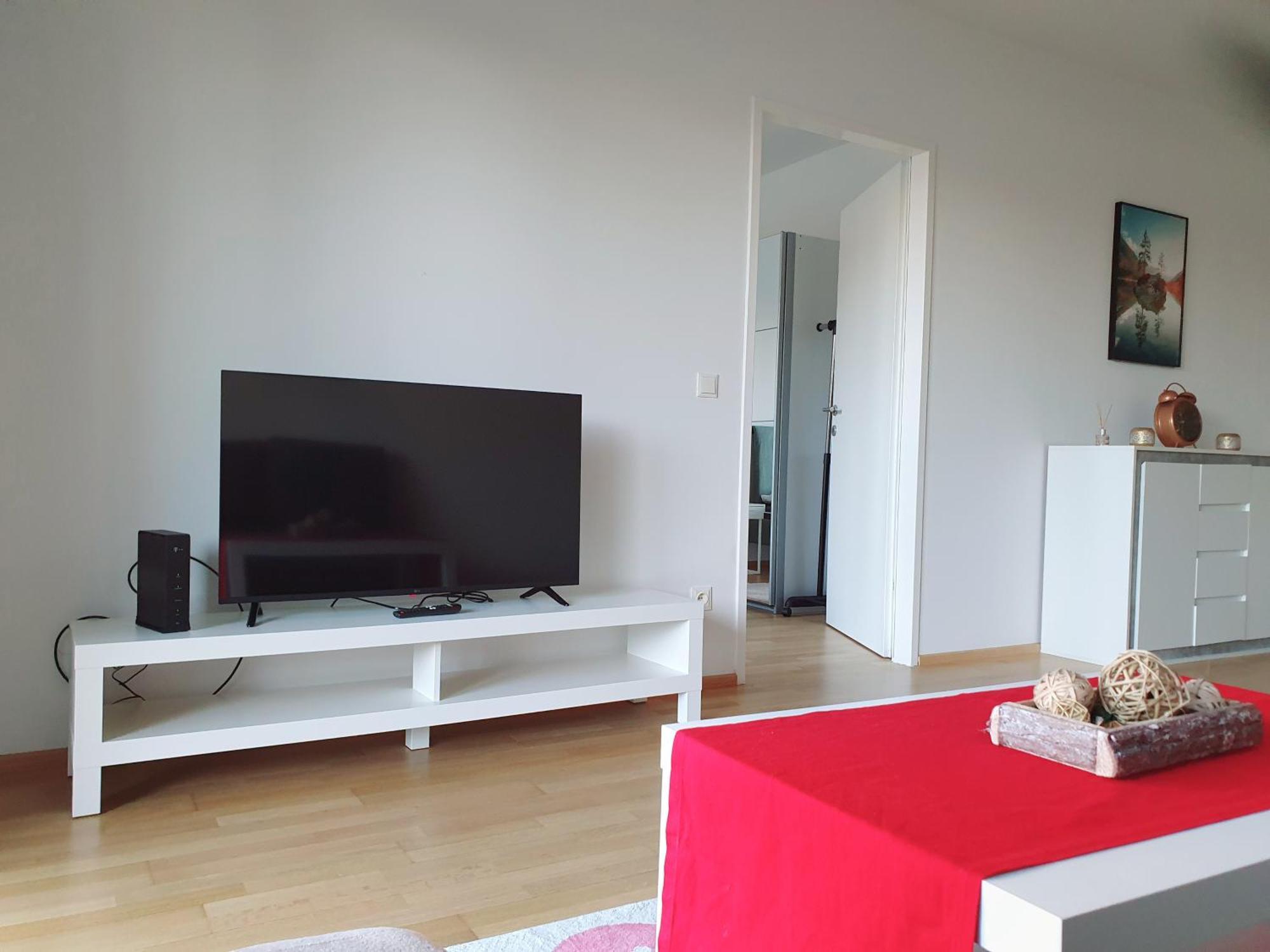 Near Lake One Bedroom Cute Apartment Bécs Kültér fotó