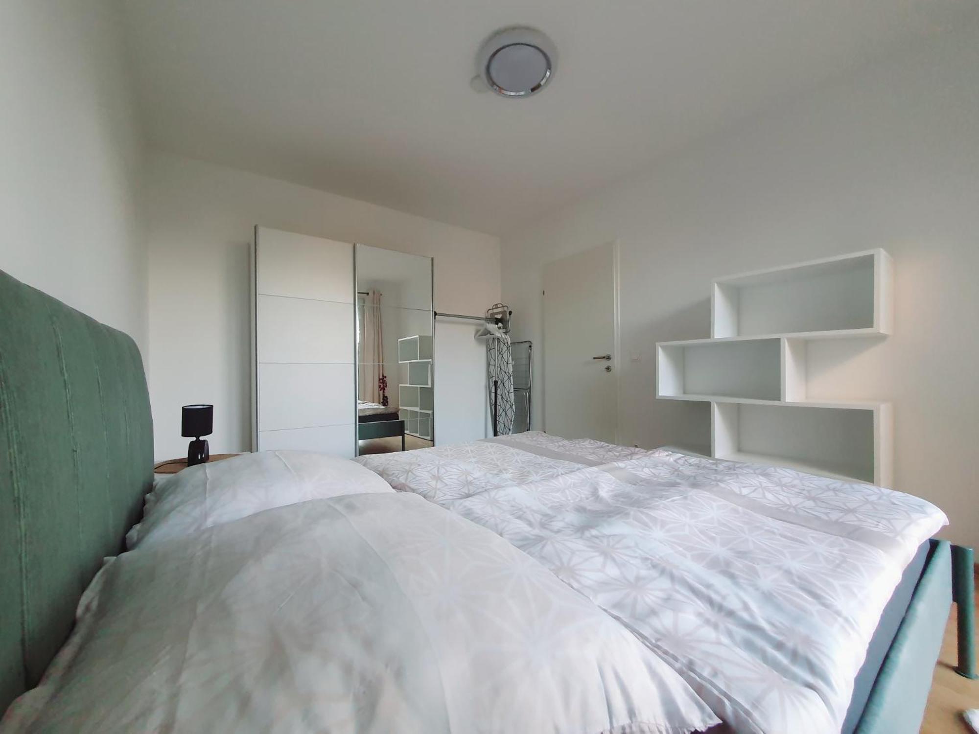 Near Lake One Bedroom Cute Apartment Bécs Kültér fotó